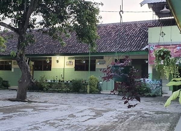 Peringatan Isra' Mi'raj dan Pertemuan Wali Murid MI Al-Islamiyyah